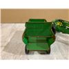 Image 6 : Cast John Deere Tractor w/ Trailer