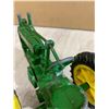 Image 8 : Cast John Deere Tractor w/ Trailer