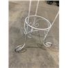 Image 4 : Metal Planter Holder
