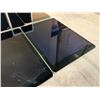 Image 9 : Lot of 15 Random Ipads Untested As Is
