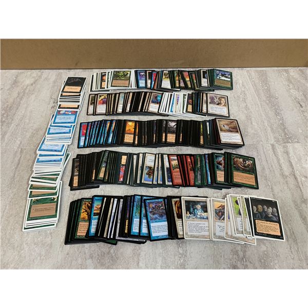 Lot of 500 Vintage Magic The Gathering Cards