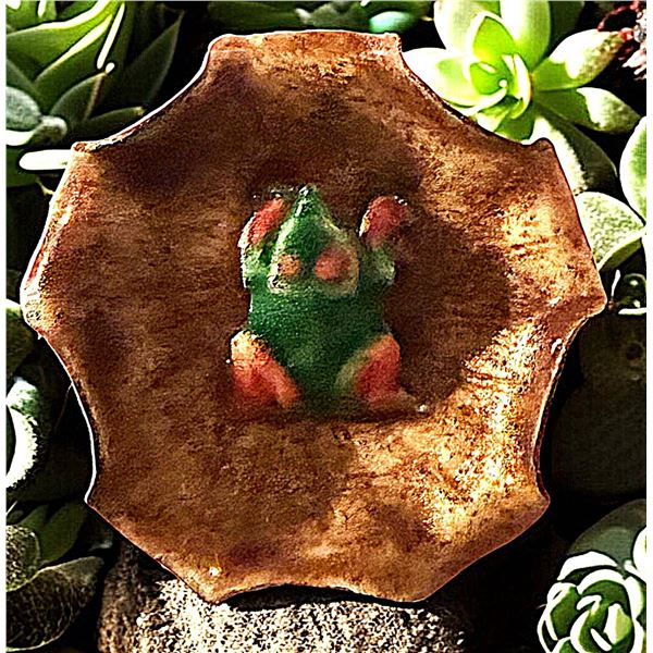 A DIVISON ONE ENAMEL FROG ON LILY PAD BUTTON