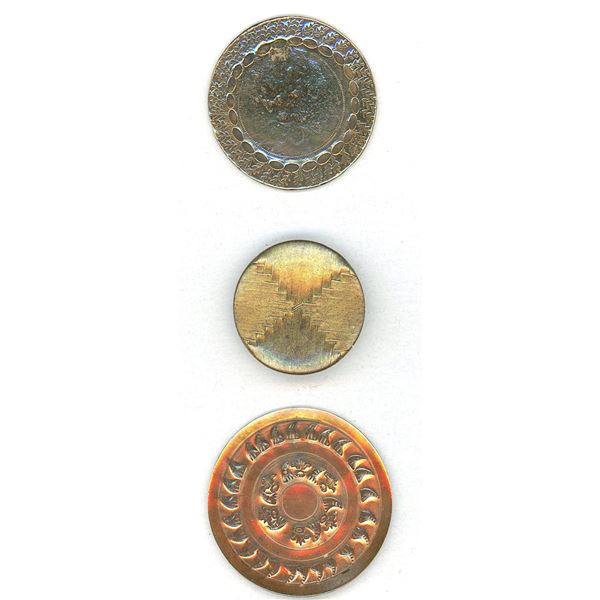 A SMALL CARD OF DIVISION ONE EARLY METAL BUTTONS