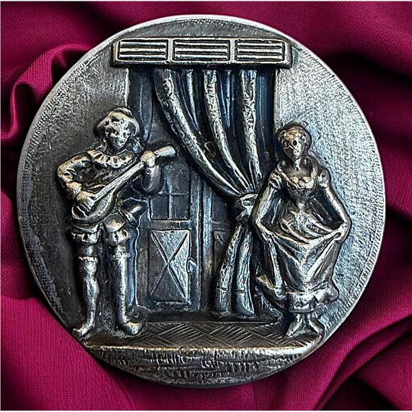 A DIVISION ONE SILVERED PICTORIAL FIGURAL BUTTON