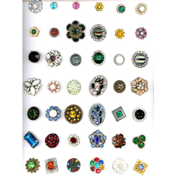 A CARD OF DIVISION THREE "GLITZ" BUTTONS