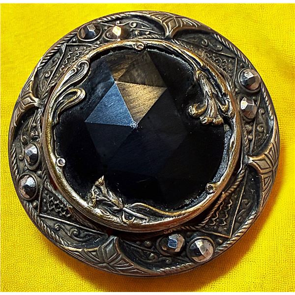 A DIVISION ONE VICTORIAN JEWELED BUTTON