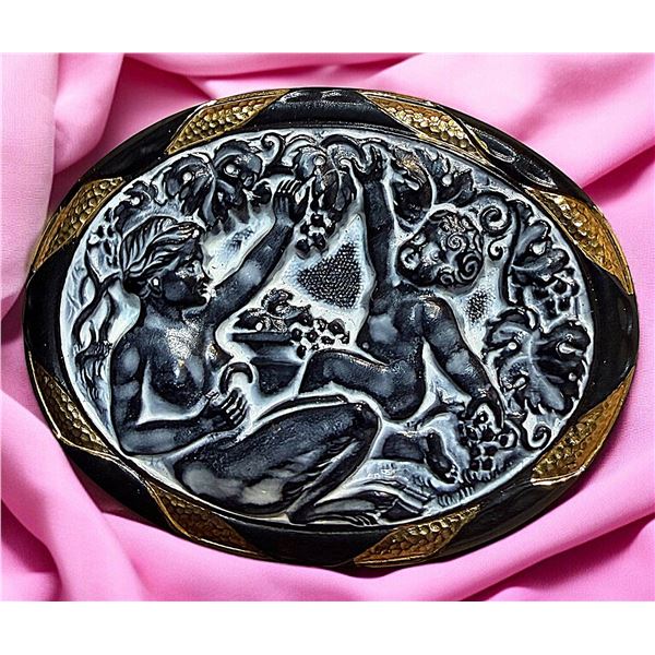 A DIVISION PICTORIAL BLACK GLASS BUTTON