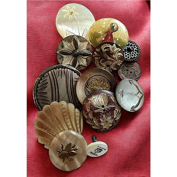 A SMALL SELCTION OF DIVISION 1 & 3 SHELL BUTTONS