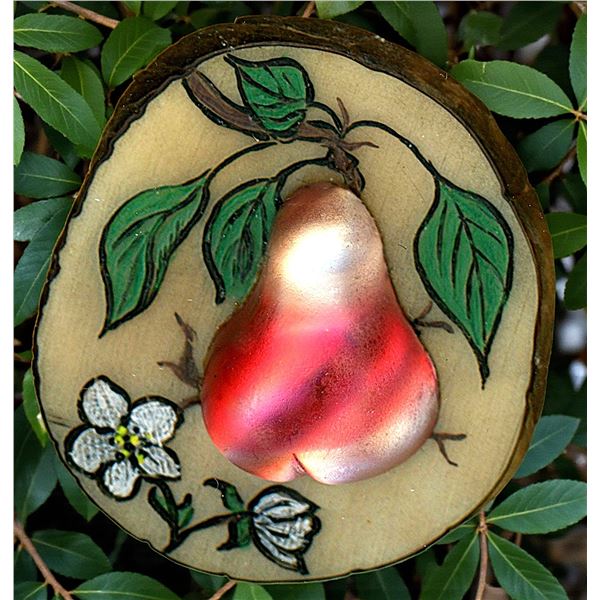 A DIVISION THREE STUDIO ARTIST BUTTON