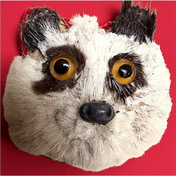 A DIVISION THREE STUDIO ARTIST BUTTON