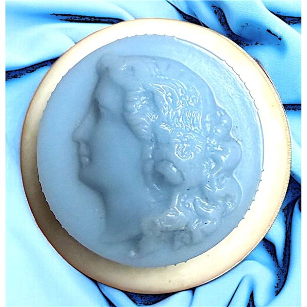 A DIVISON THREE TWO PART COLT BUTTON