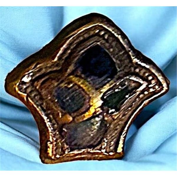 A VERY RARE DIVISION ONE ENAMEL BUTTON