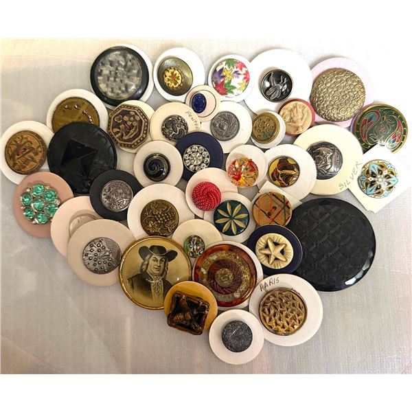 A BAG LOT OF DIVISION 1 & 3 ASST'D MATERIAL BUTTONS