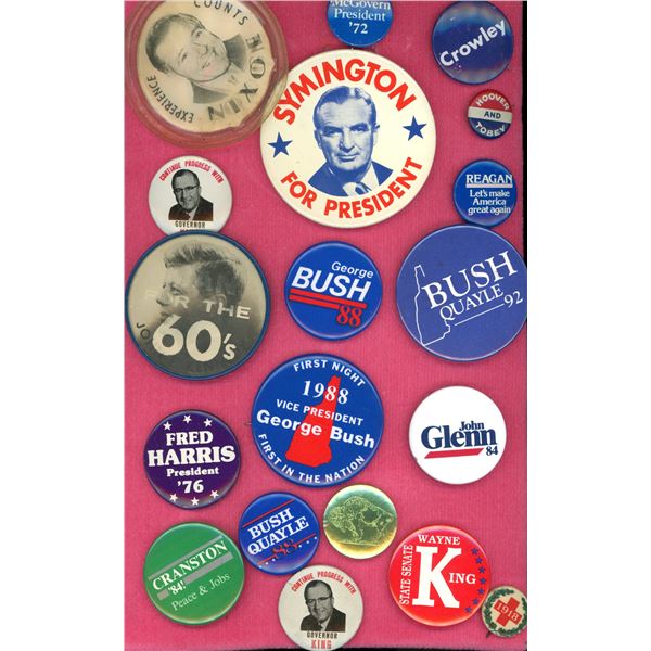 2 CARDS OF POLITICAL PIN BACK BUTTONS