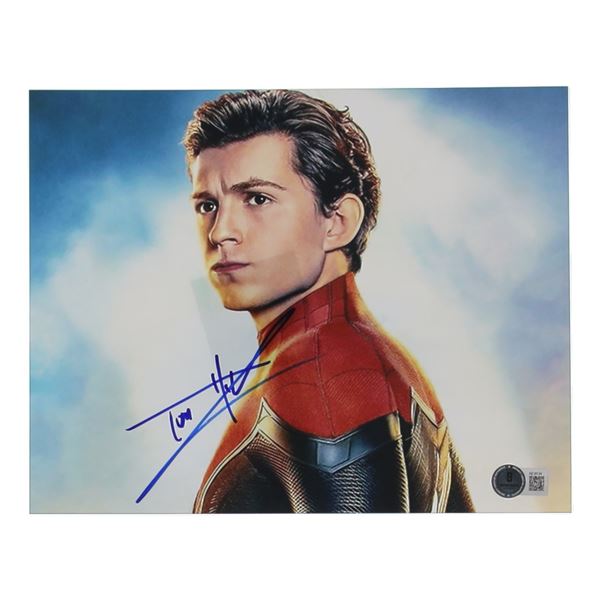 TOM HOLLAND SIGNED SPIDERMAN 8X10 - BECKETT COA