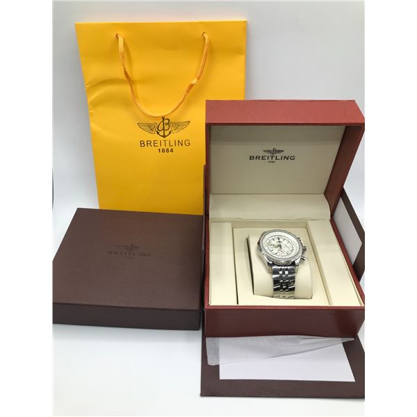 BRAND NEW IN BOX MENS WRIST WATCH