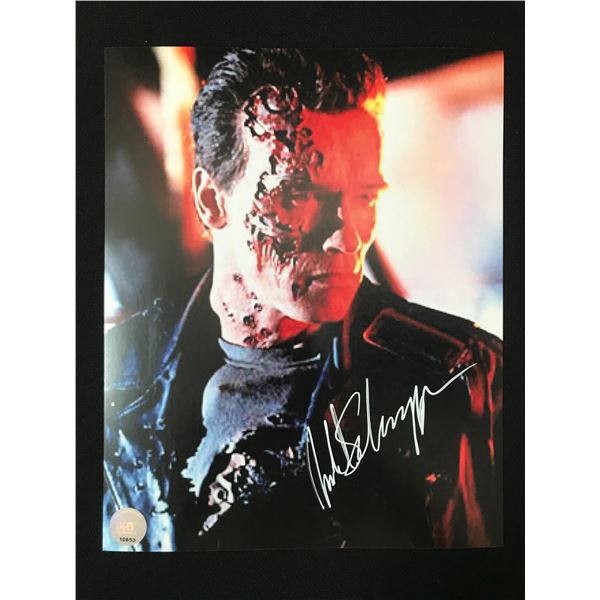 ARNOLD SCHWARZENGGER SIGNED TERMINATOR 8X10 - KB COA