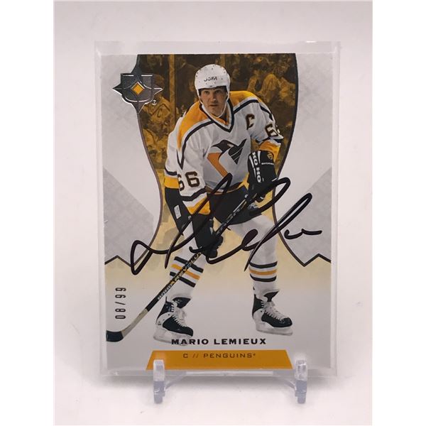 MARIO LEMIEUX SIGNED HOCKEY TRADING CARD