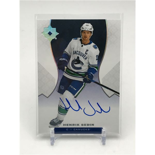 2019-20 UPPER DECK ULTIMATE COLLECTION HOCKEY HENRIK SEDIN SIGNED TRADING CARD