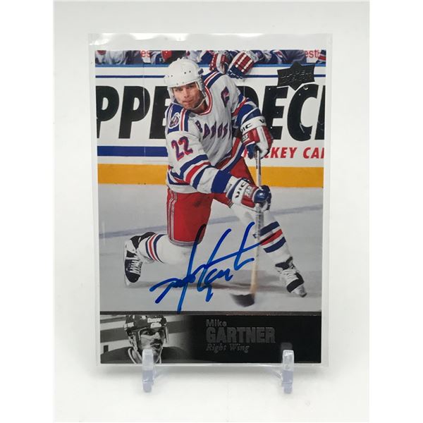 2018-19 UPPER DECK ULTIMATE COLLECTION HOCKEY MIKE GARTNER SIGNED TRADING CARD