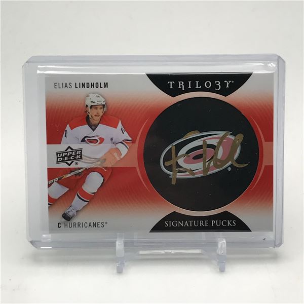 2019-20 UPPER DECK TRILOGY HOCKEY ELIAS LINDHOLM SIGNED TRADING CARD