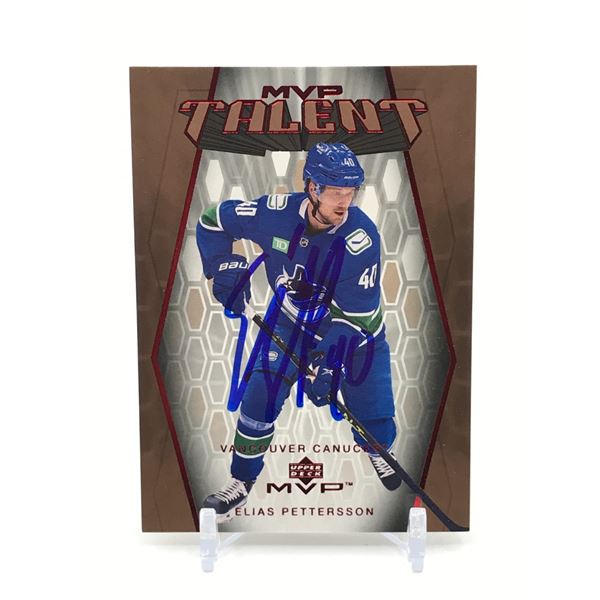 ELIAS PETTERSSON SIGNED HOCKEY TRADING CARD