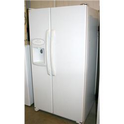 Admiral Side by Side Refrigerator---Works