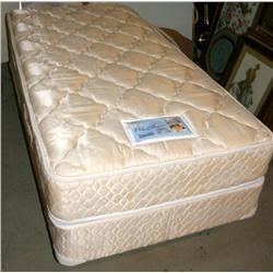 Serta Simmons Twin Mattress & Boxspring