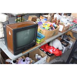 Table lot of miscellaneous household items