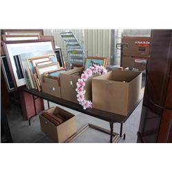 Table Lot of Pictures in frames