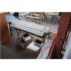 Table Lot of miscellaneous household items