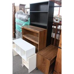 miscellaneous Lot of wooden shelves