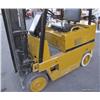 Image 2 : Caterpillar ForkLift 5000lb Capc.