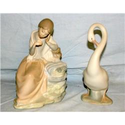 Lot of 2 Nao Lladros Statues