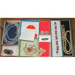 Lot of Vintage & Antique Costume Jewelry
