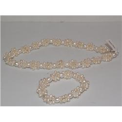 Etanaru Pearls Necklace & Bracelet