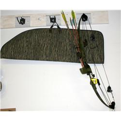 White Tail Hunter Bear Bow and Arrows