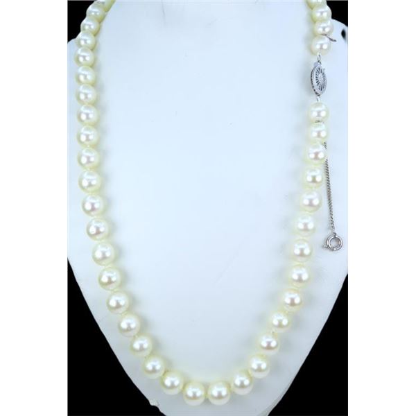 Lovely White Cultured Pearl Necklace