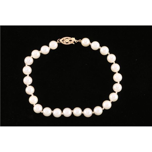 Vintage Cultured Pearl Bracelet.