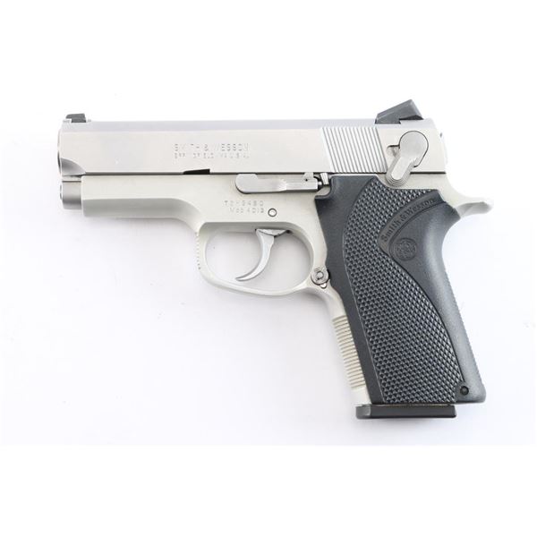 Smith & Wesson Model 4013 .40 S&W #TZH9480