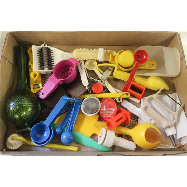 VINTAGE KITCHEN UTENSILS ASSORTED