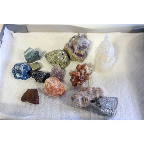 CRYSTALS MINERALS QUARTZ STONES