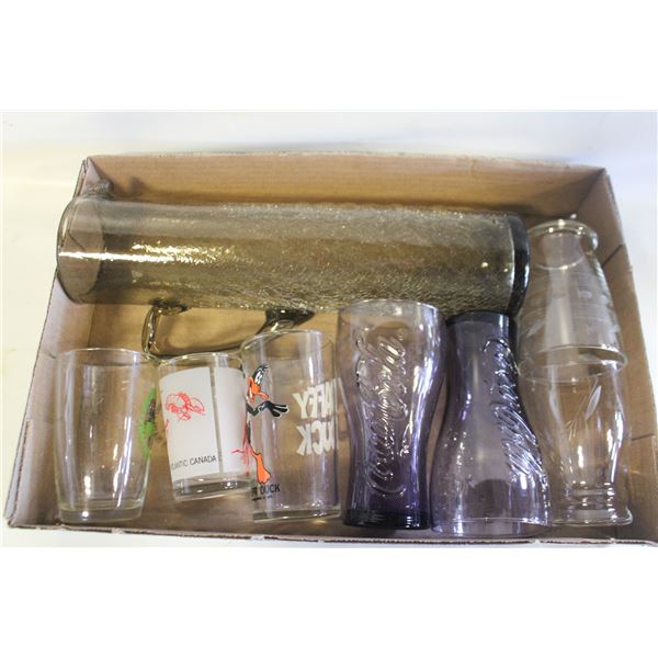 GLASS PITCHER & COCA-COLA, DAFFY DUCK &