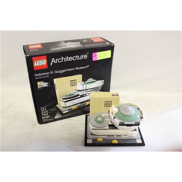LEGO ARCHITECTURE SOLOMON R. GUGGENHEIM
