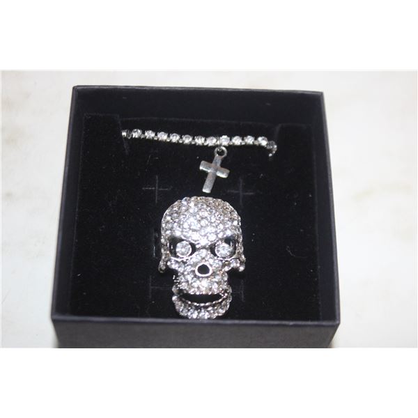 ESTATE SKULL RING & NECKLACE IN BOX