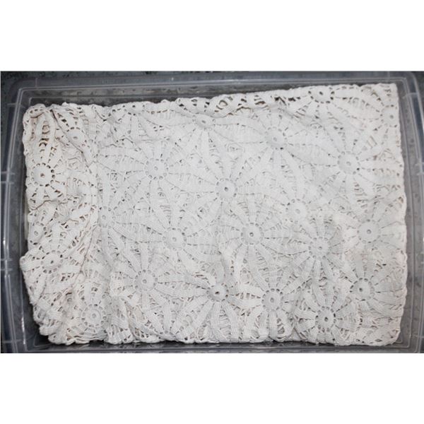VINTAGE 8FT X 5FT HAND-CROCHET HEIRLOOM TABLECLOTH