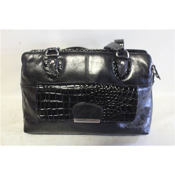WOMEN'S LEATHER PURSE- LA DIVA BRAND