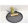 Image 1 : NEW NON STICK PIZZA STONE & ITALIAN OLIVE OIL CAN