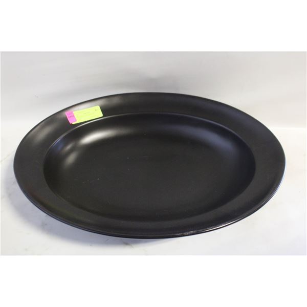 LARGE BLACK 18" SERVING PLATTER