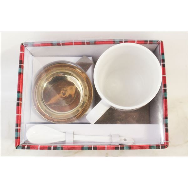 COCO AND LOLA FOUR PIECE TEA SET NEW IN BOX